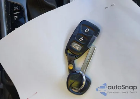 2013 Hyundai Elantra Gt z USA, uszkodzony, nr VIN KMHD35LEXDU050881